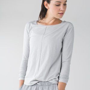 Lululemon Superb Long Sleeve Tee - Color Silver Spoon (Lt. Gray) - Size 6